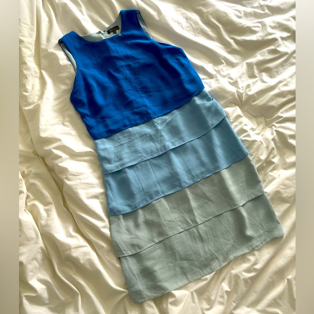 🐟 Vince Camuto Tiered Blue Ombré Shift Dress